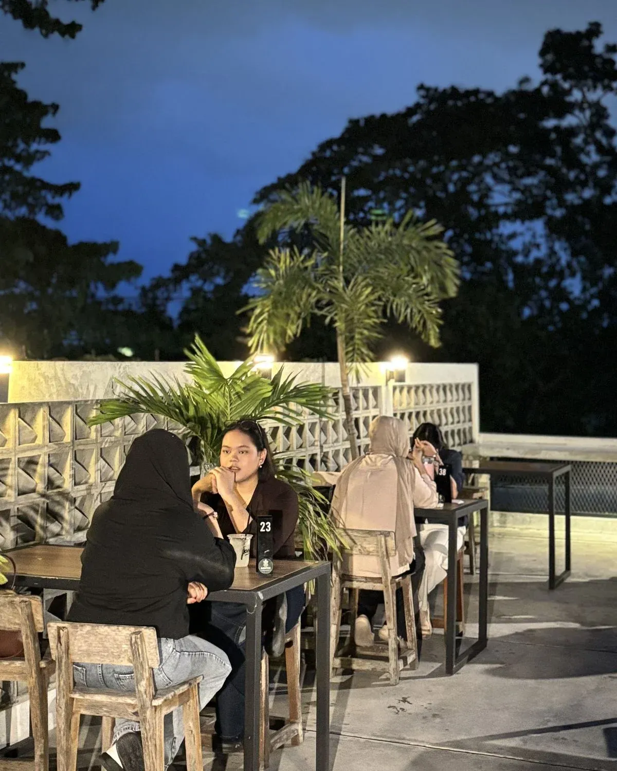 Area atas · malam